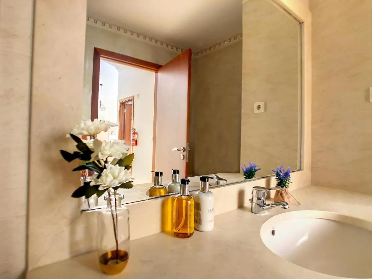 Theos Apartment By Lovelystay Funchal  Funchal (Madeira)