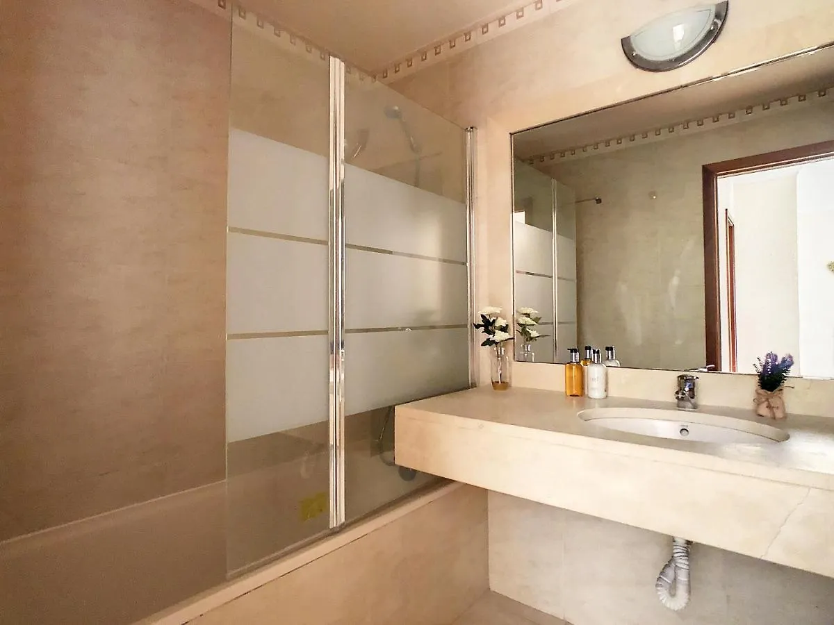 Theos Apartment By Lovelystay Funchal